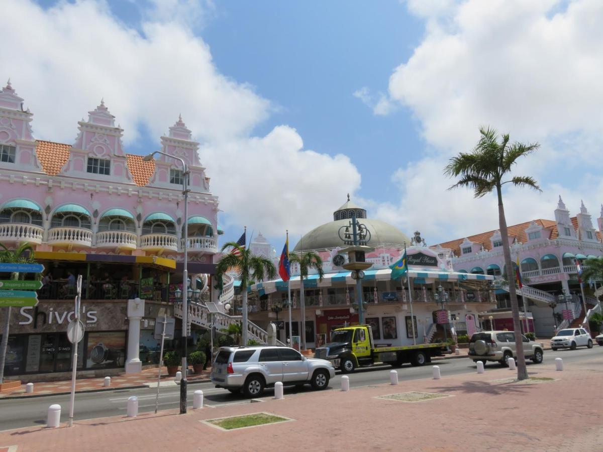 Palmita Hotel Hostel Oranjestad Exteriör bild