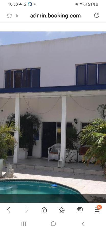 Palmita Hotel Hostel Oranjestad Exteriör bild